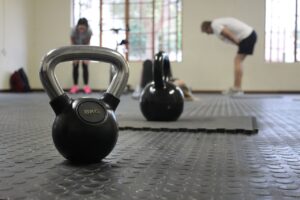 Jak trenować w okresie menopauzy: porady dla kobiet